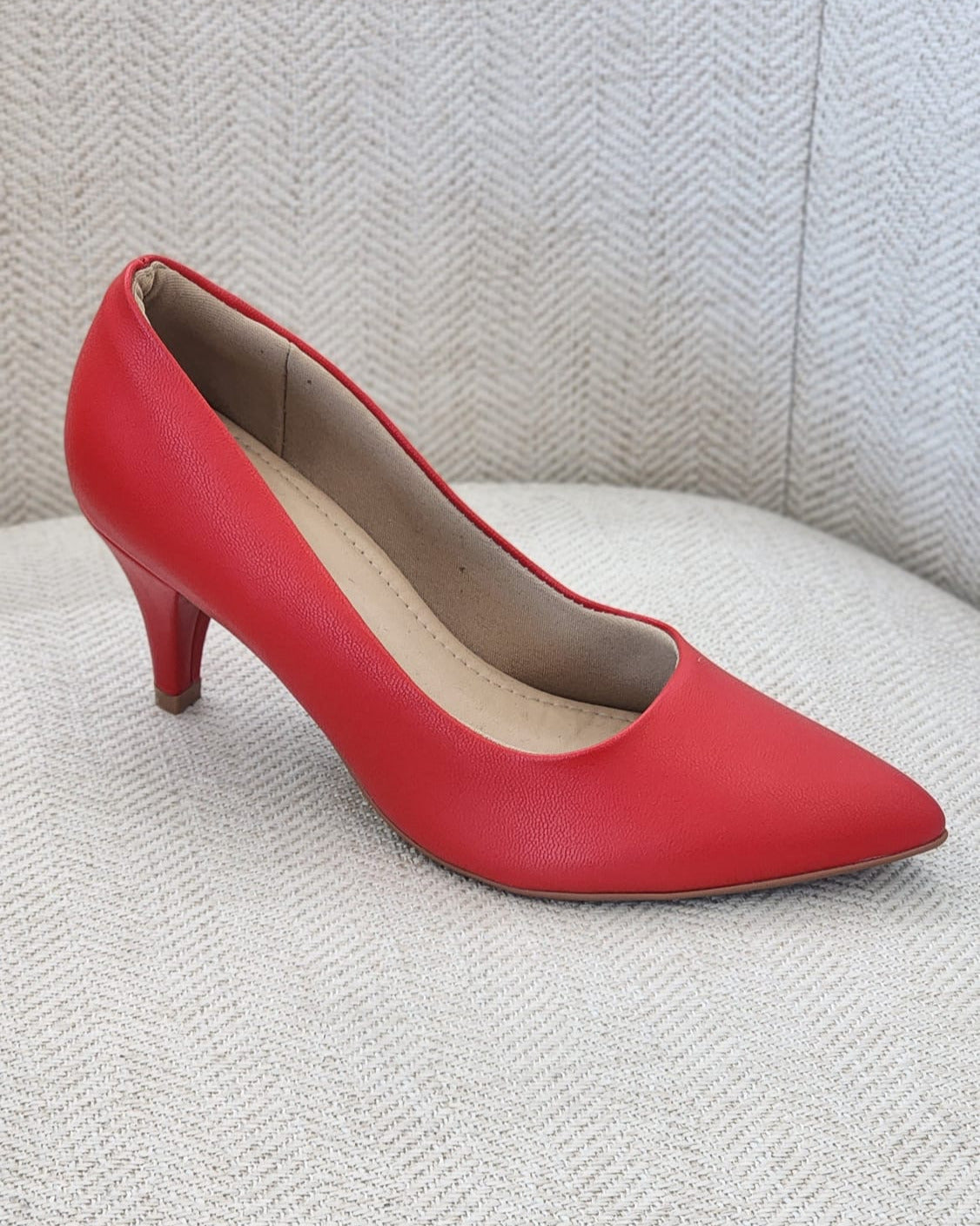 Tacón clásico rojo punta fina – Piccadilly