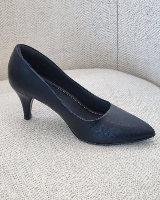 Tacón clásico navy de punta fina – Piccadilly