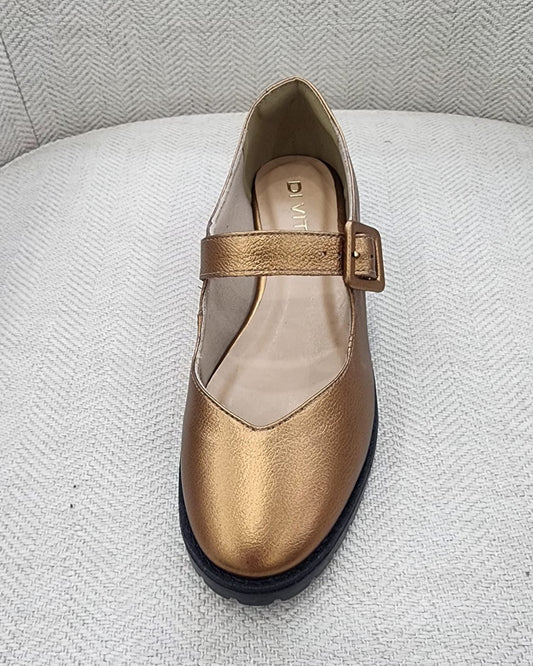 Zapatos bronce con correa y suela chunky estilo Mary Jane