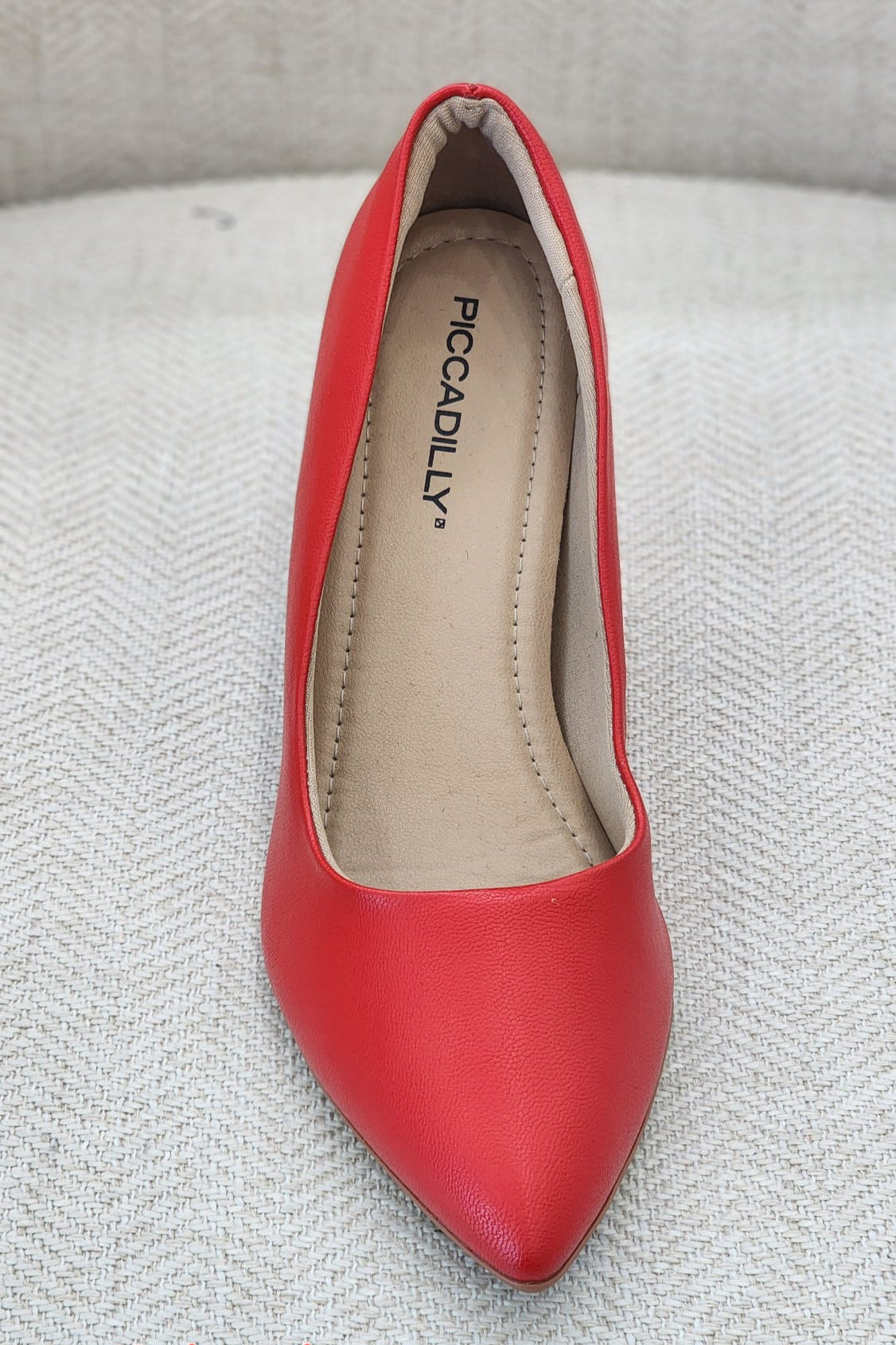 Tacón clásico rojo punta fina – Piccadilly