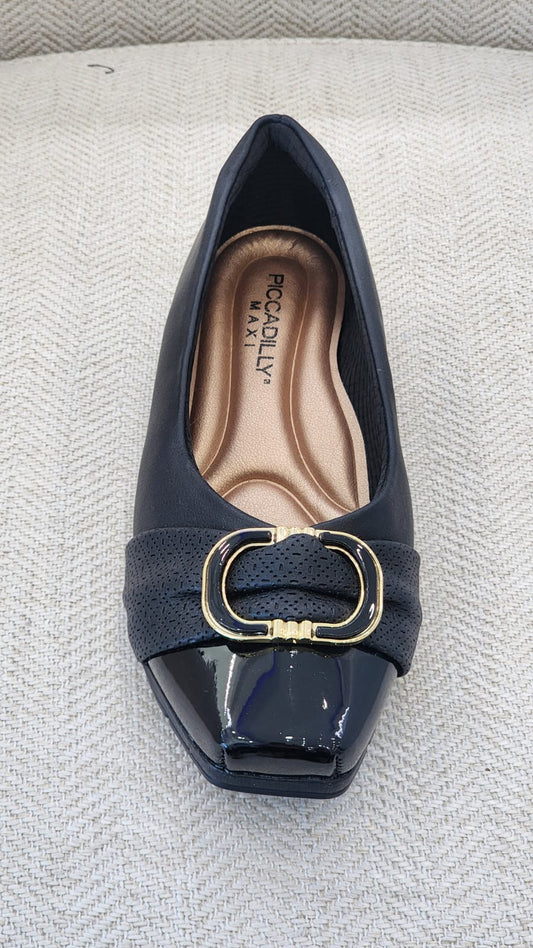 Zapato plano negro con hebilla dorada – Piccadilly Maxi