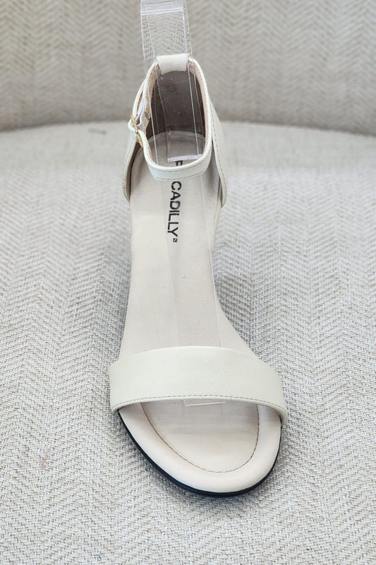 Tacón off white con pulsera al tobillo – Piccadilly