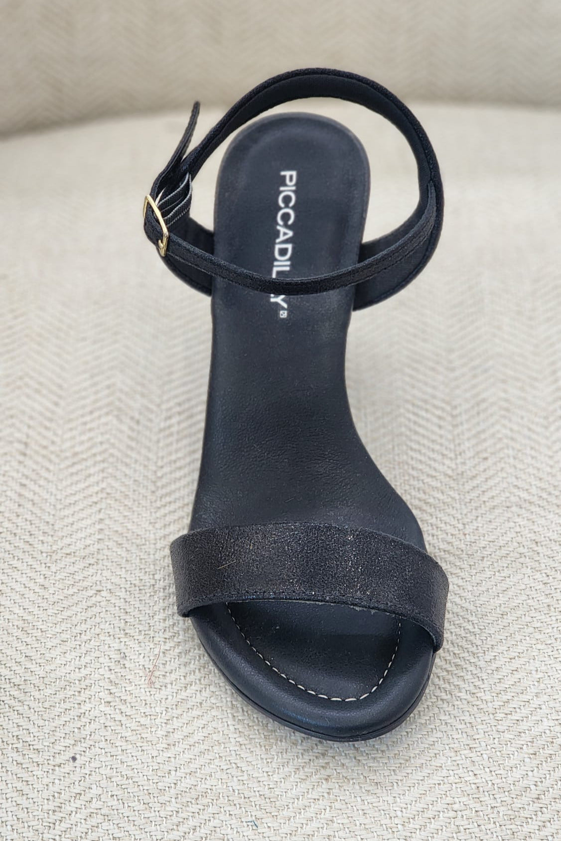 Tacón negro Piccadilly con tiras y micro brillo